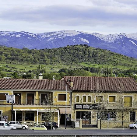 Hostal Restaurante La Pineda El Barco de Ávila Zewnętrze zdjęcie