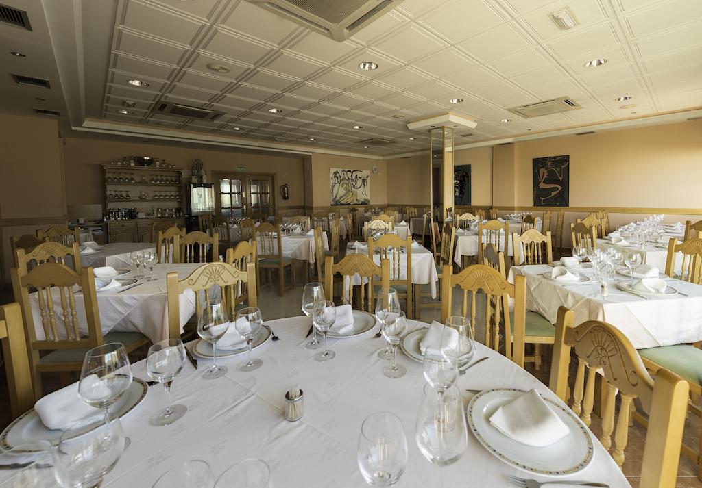 Hostal Restaurante La Pineda El Barco de Ávila Zewnętrze zdjęcie